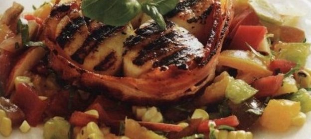 Морские гребешки с кукурузной сальсой