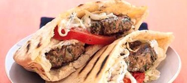 Бургеры с бараниной по-гречески