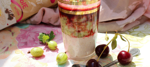 Ягодный смузи с овсяными хлопьями