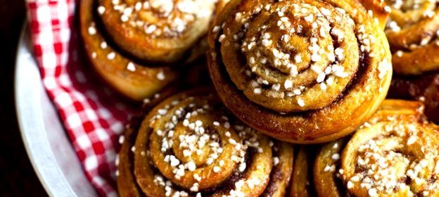 Шведские булочки-улитки с корицей