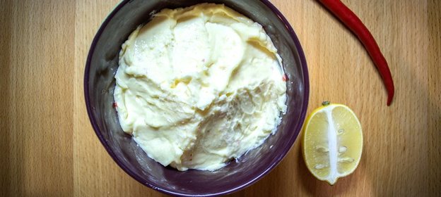 Домашний майонез с запеченым чесноком и перцем