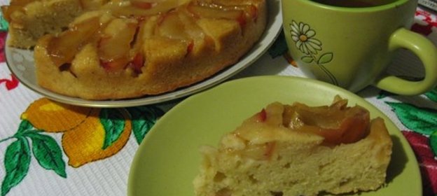 Яблочный пирог-перевертыш с кленовым сиропом