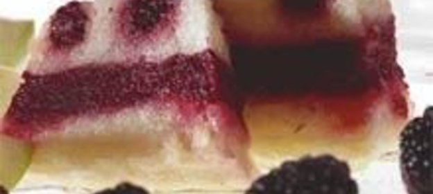 Замороженное желе из яблок и ежевики