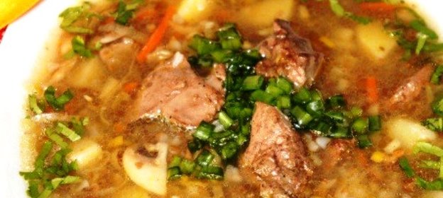 Простой суп на мясном бульоне