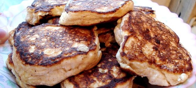 Яблочно-творожные оладьи