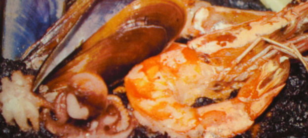 Морской коктейль с овощами и рисом