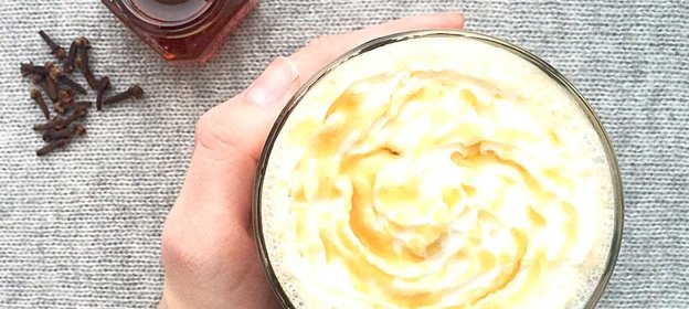 Кофе латте с гвоздикой и гречишным медом