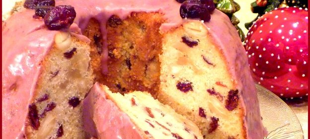 Кекс с КЛЮКВОЙ и кешью под КЛЮКВЕННОЙ помадкой