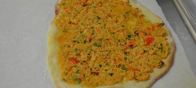 Турецкий Лахмаджун пицца с фаршем