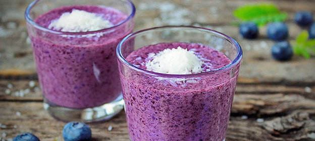 Рисовый смузи с черникой и кокосовыми сливками