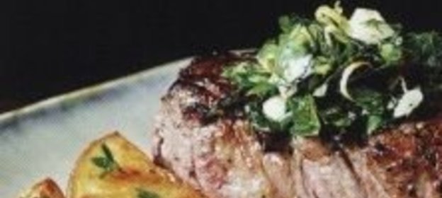 Жареные стейки с соусом гремолата
