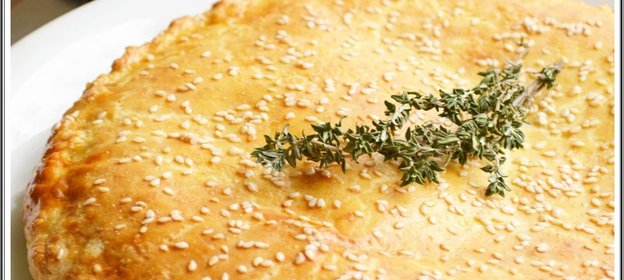 Лепешка из творожного теста с сыром