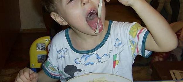 Любимый суп моего ребенка (лапша+куриный бульон)