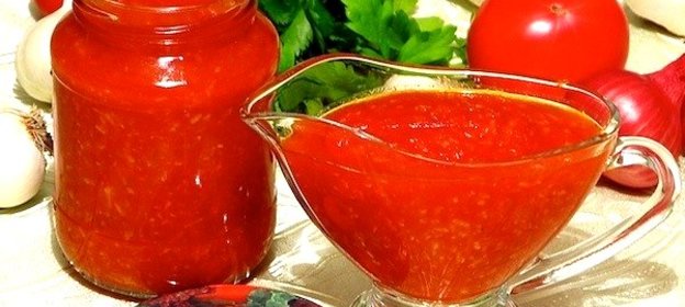 Томатный соус с луком и чесноком