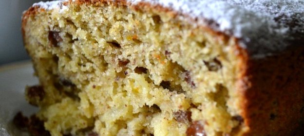 Кекс с ананасом и изюмом