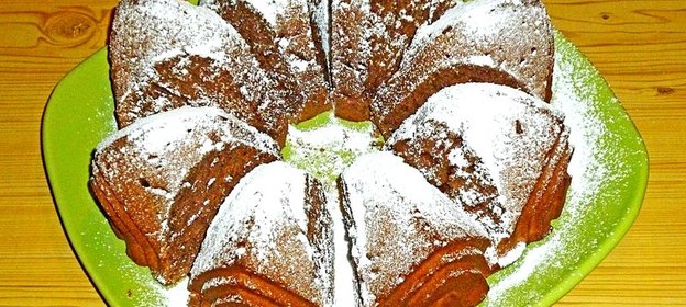 Шоколадный манник с вишней