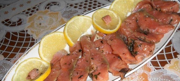 Рыба соленая с пряными травами