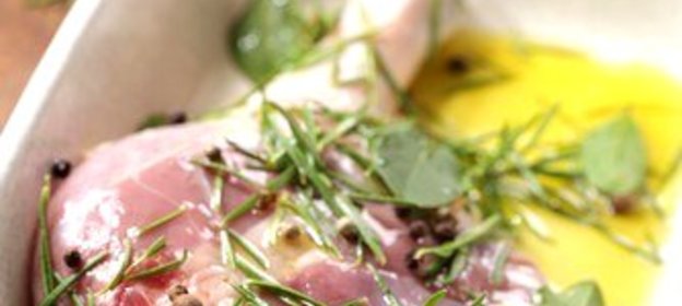 Маринад с оливковым маслом и пряными травами