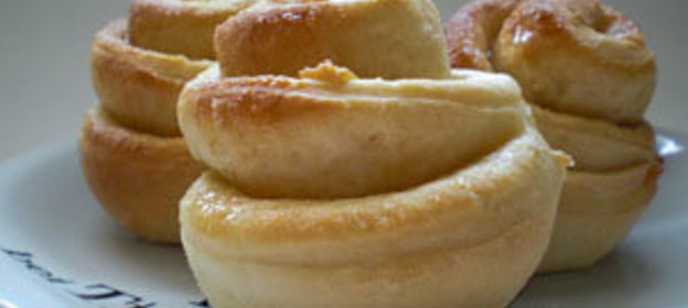 Карамельные булочки с глазурью