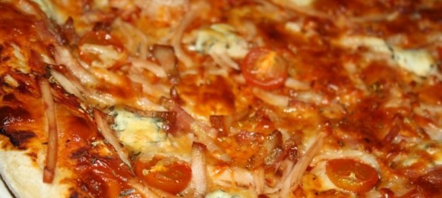 Пицца Ассорти на тесте на свежих дрожжах