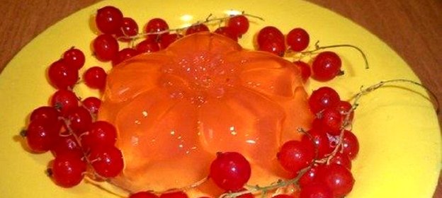 Желе из красной смородины