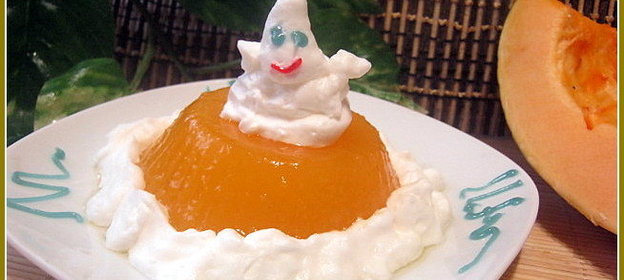 Желе из тыквы со взбитыми сливками Привидение