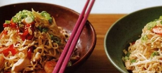 Салат из копченой рыбы, картофеля и свеклы