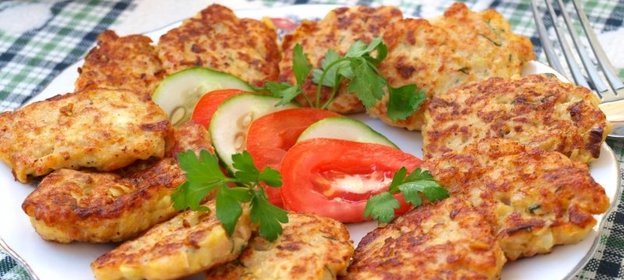 Кабачковые оладьи с индюшиным фаршем