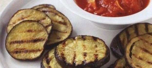 Жареные баклажаны с томатным соусом