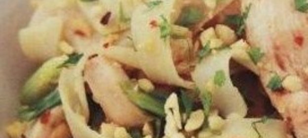 Рисовая лапша с курицей (пад-тай)