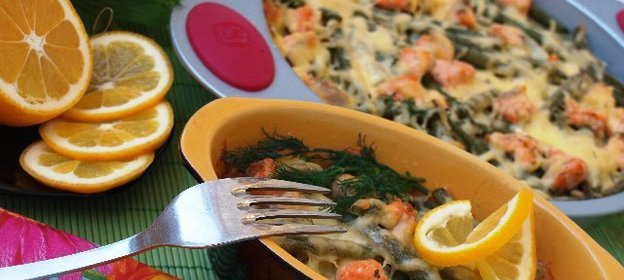 Запеканка с рисом,сёмгой и спаржевой фасолью