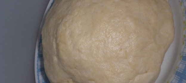 Универсальное, очень быстрое, тесто на пиве, без яиц (пицца, печенье, пирожки)