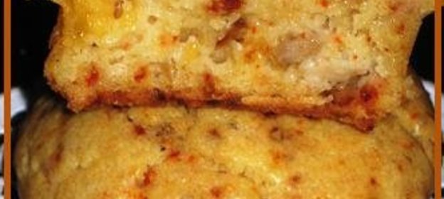 Закусочные сырные маффины с маринованными грибами и паприкой