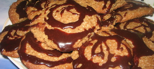 Печенье кофейное в шоколадной глазури