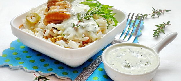 Средиземноморский салат с мидиями и нежным пикантным соусом