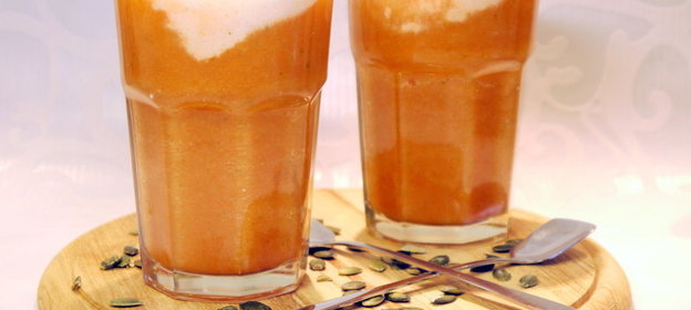 Овощной смузи из кольраби, моркови, сельдерея и груши