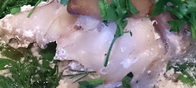 Морской окунь в сливочном соусе