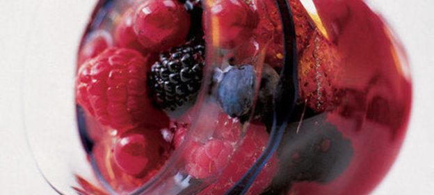 Желе из красных ягод с мускатом