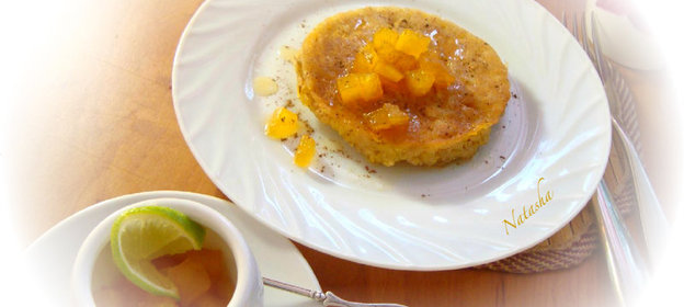 Овсяные оладьи Горячий завтрак-здоровый день с тыквено-карамельным соусом