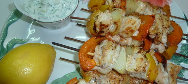 РЫБНЫЕ ШАШЛЫЧКИ в йогуртовом маринаде ( любителям и НЕлюбителям рыбы рекомендуется)