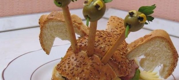 Яичница-глазунья с ветчиной