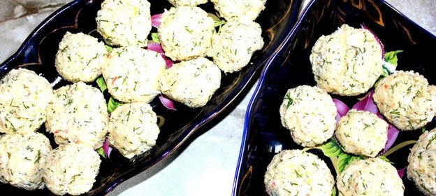 Сырные шарики с крабовыми палочками