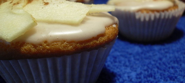 Яблочные маффины с корицей