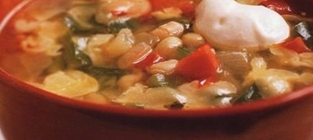 Паста из мяса курицы с черным хлебом и хреном васаби