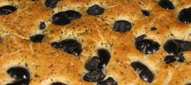 Бульон из кореньев с яйцами «пашот»