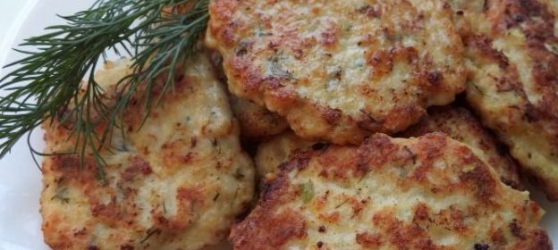 Нежные оладьи из куриного фарша