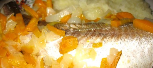 Тушеная рыба в майонезе