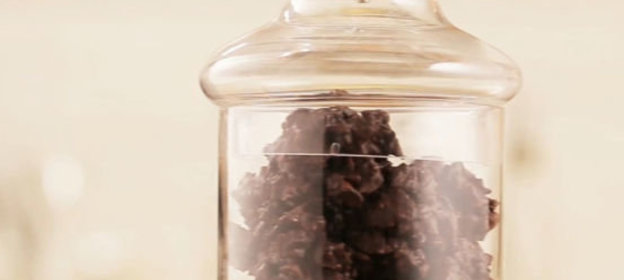 Криспи из черного шоколада с фундуком