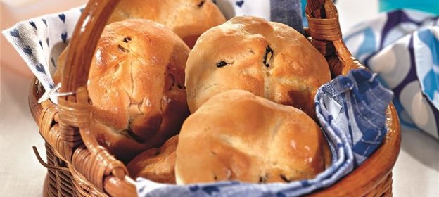 Булочки с изюмом и розмарином