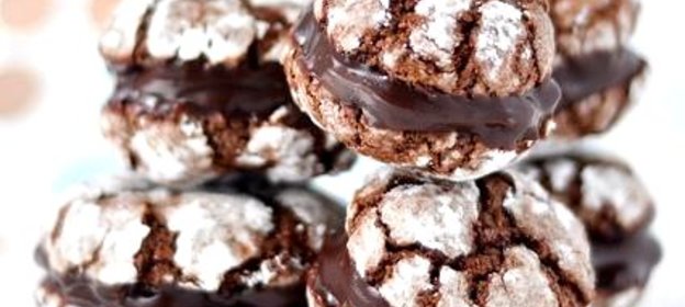 Шоколадное печенье с кофейной начинкой